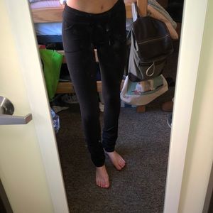 Black full length lululemon leggings
